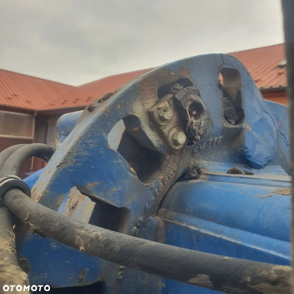 New Holland F106.6A - 21