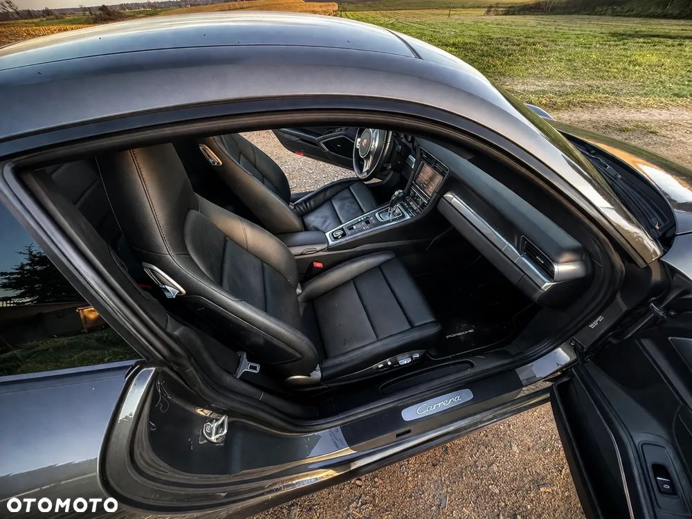 Porsche 911 Carrera PDK - 10