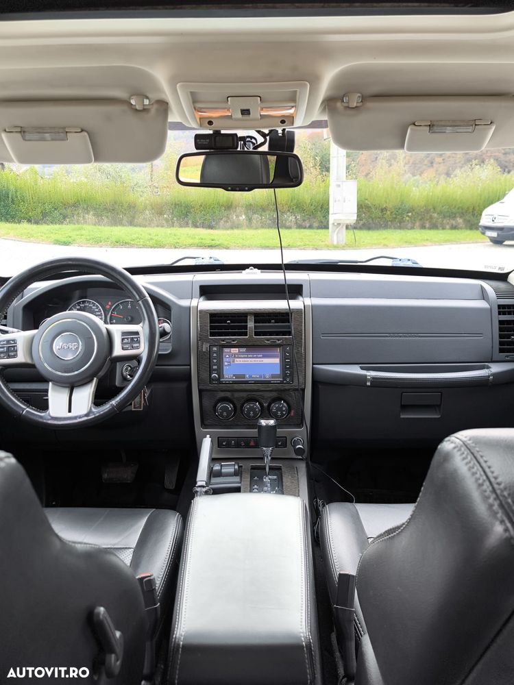 Jeep Cherokee - 9