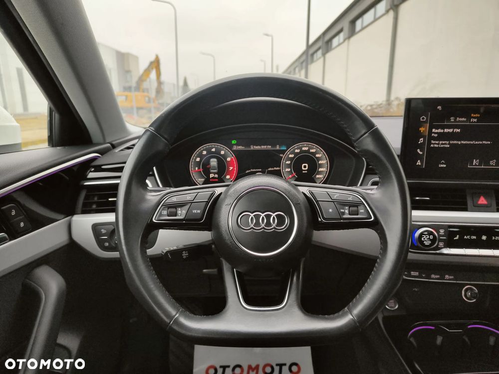 Audi A4 Limousine 35 TFSI S tronic sport - 17