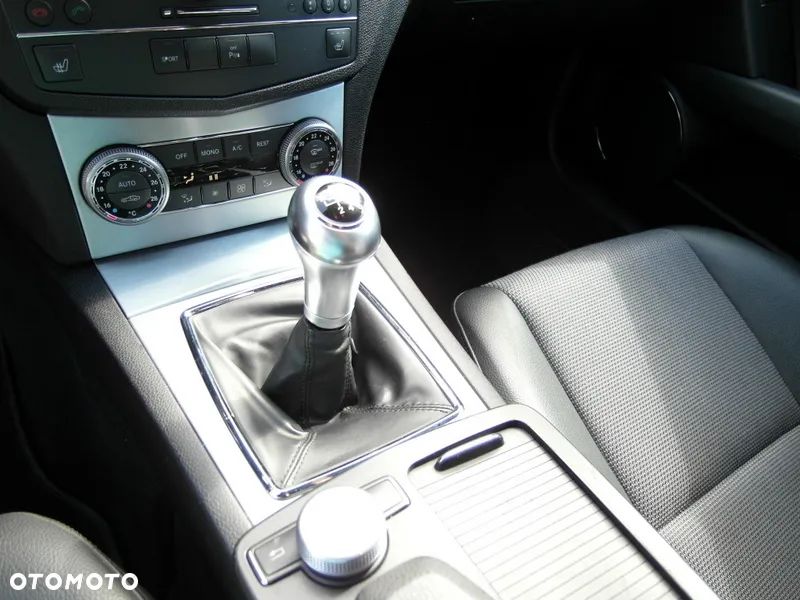 Mercedes-Benz Klasa C 200 Kompressor Avantgarde - 37