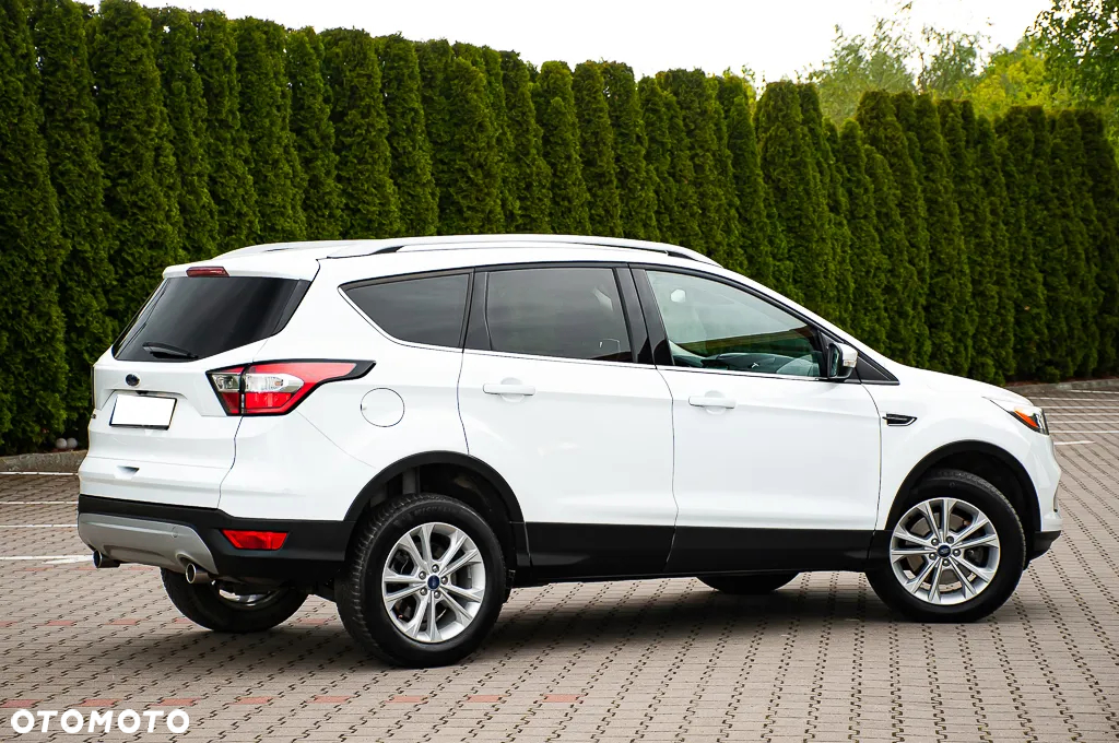 Ford Kuga 2.0 TDCi 2x4 Titanium - 13