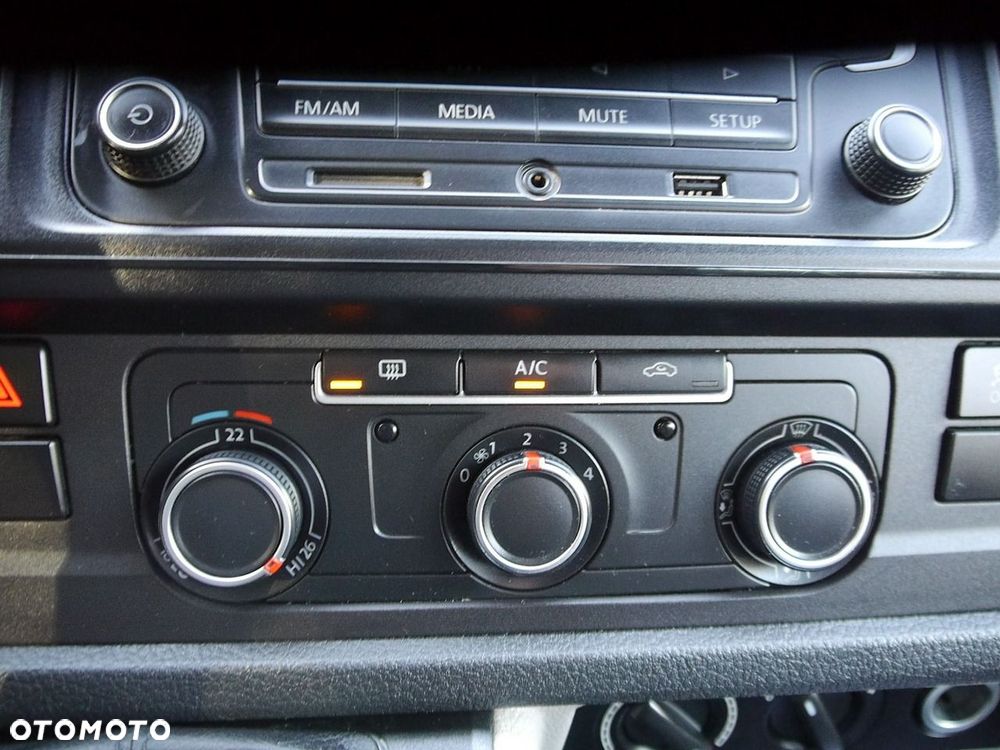 Volkswagen Transporter L2H1 Plus Comfortline - 22