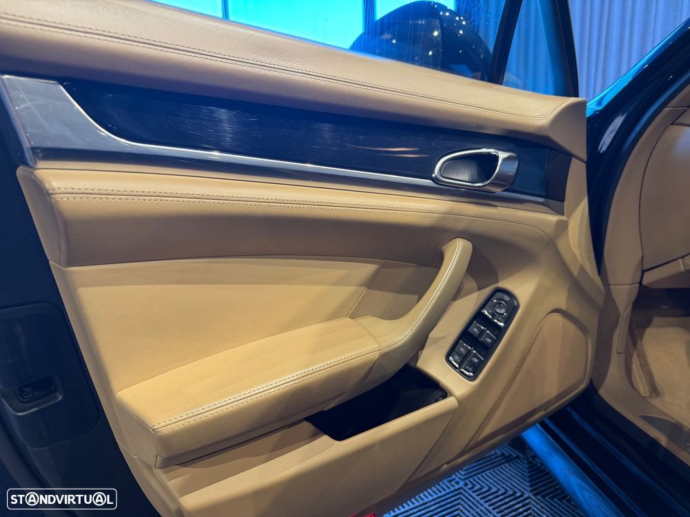 Porsche Panamera Platinum Edition - 19