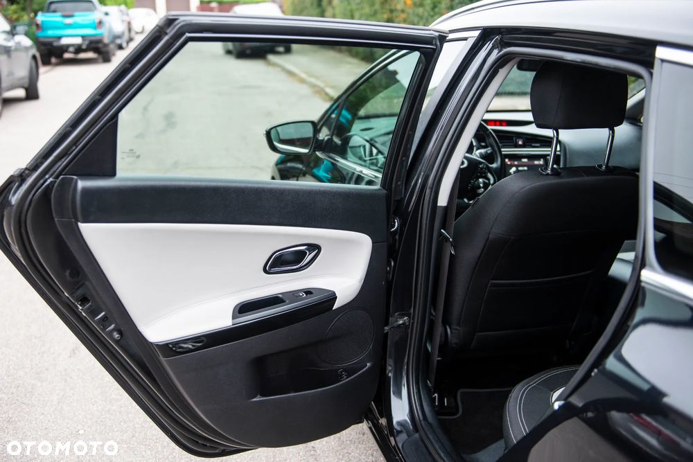 Kia Ceed 1.6 CRDi SCR L Business Line DCT - 29