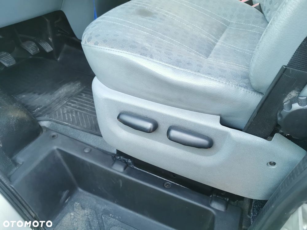 Ford Transit 350L Trend - 21