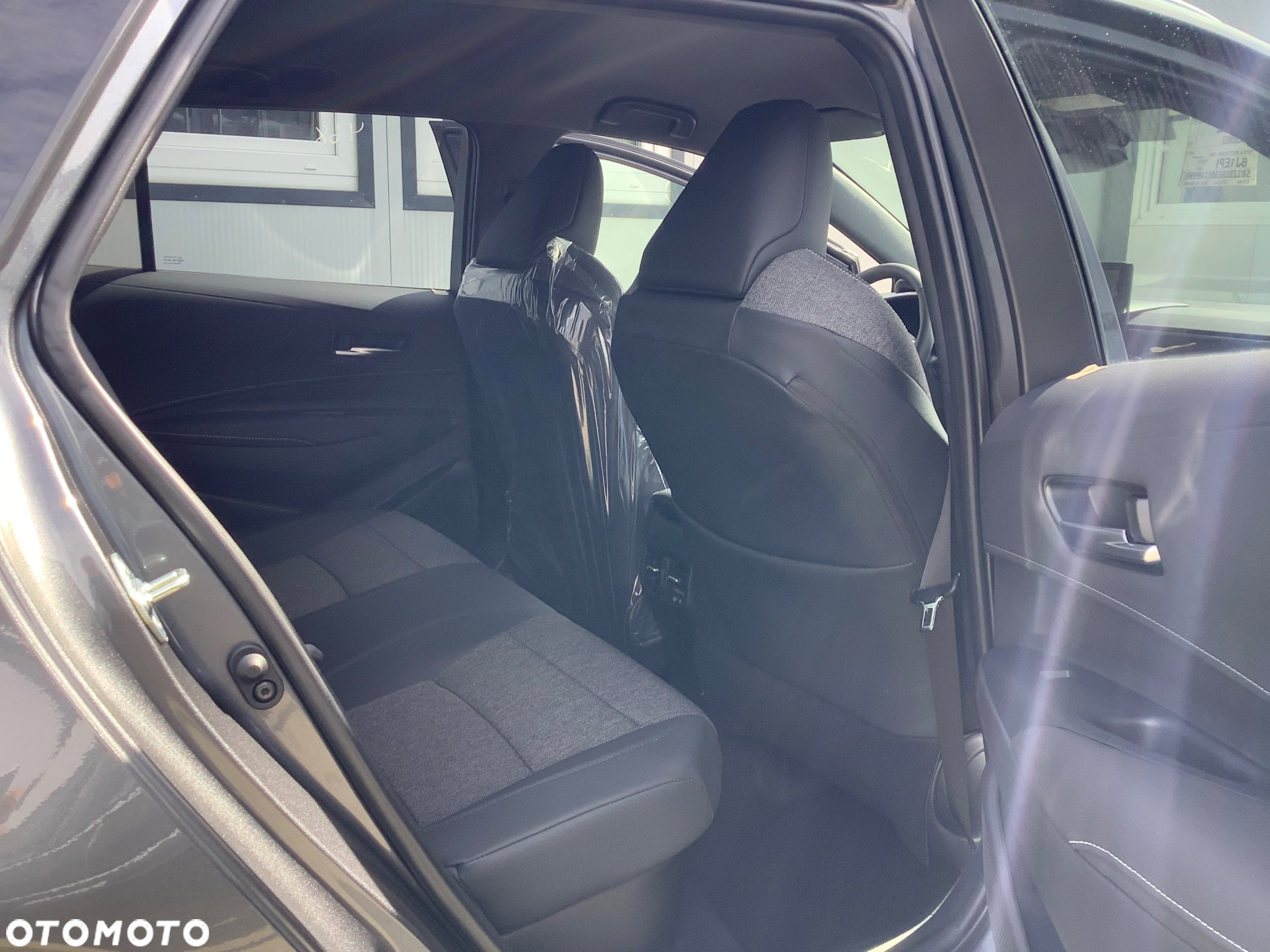 Toyota Corolla 1.8 Hybrid Style - 21