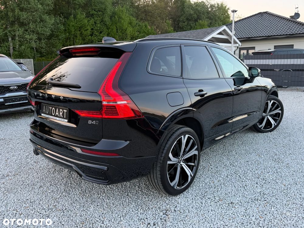 Volvo XC 60 B4 D AWD Ultimate Dark - 17