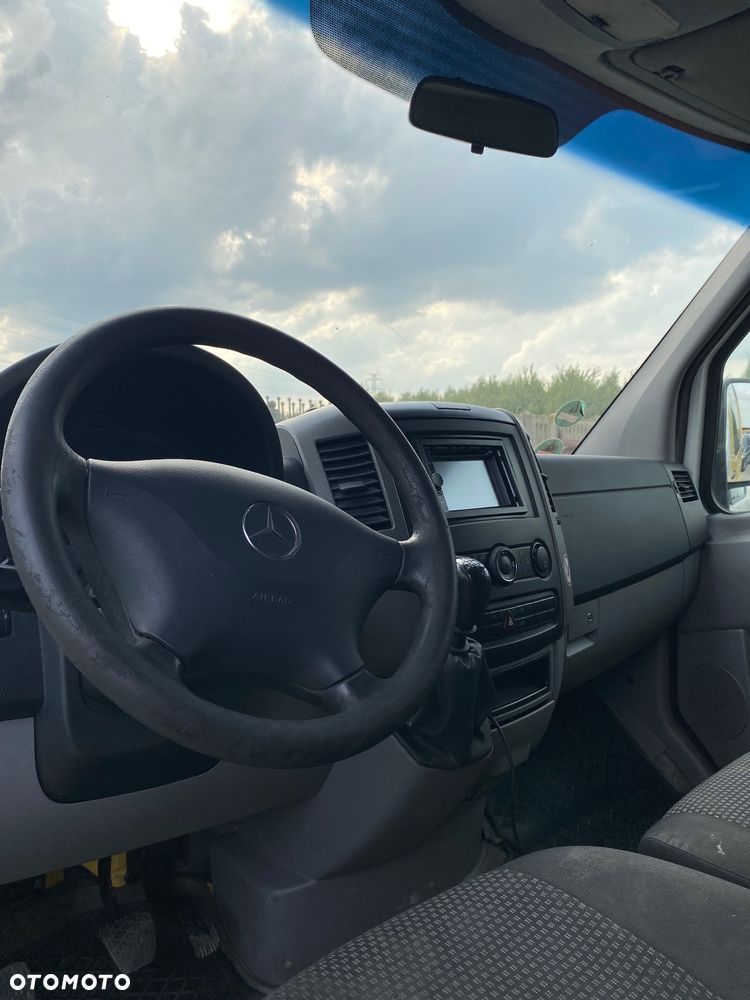 Mercedes-Benz Sprinter - 16