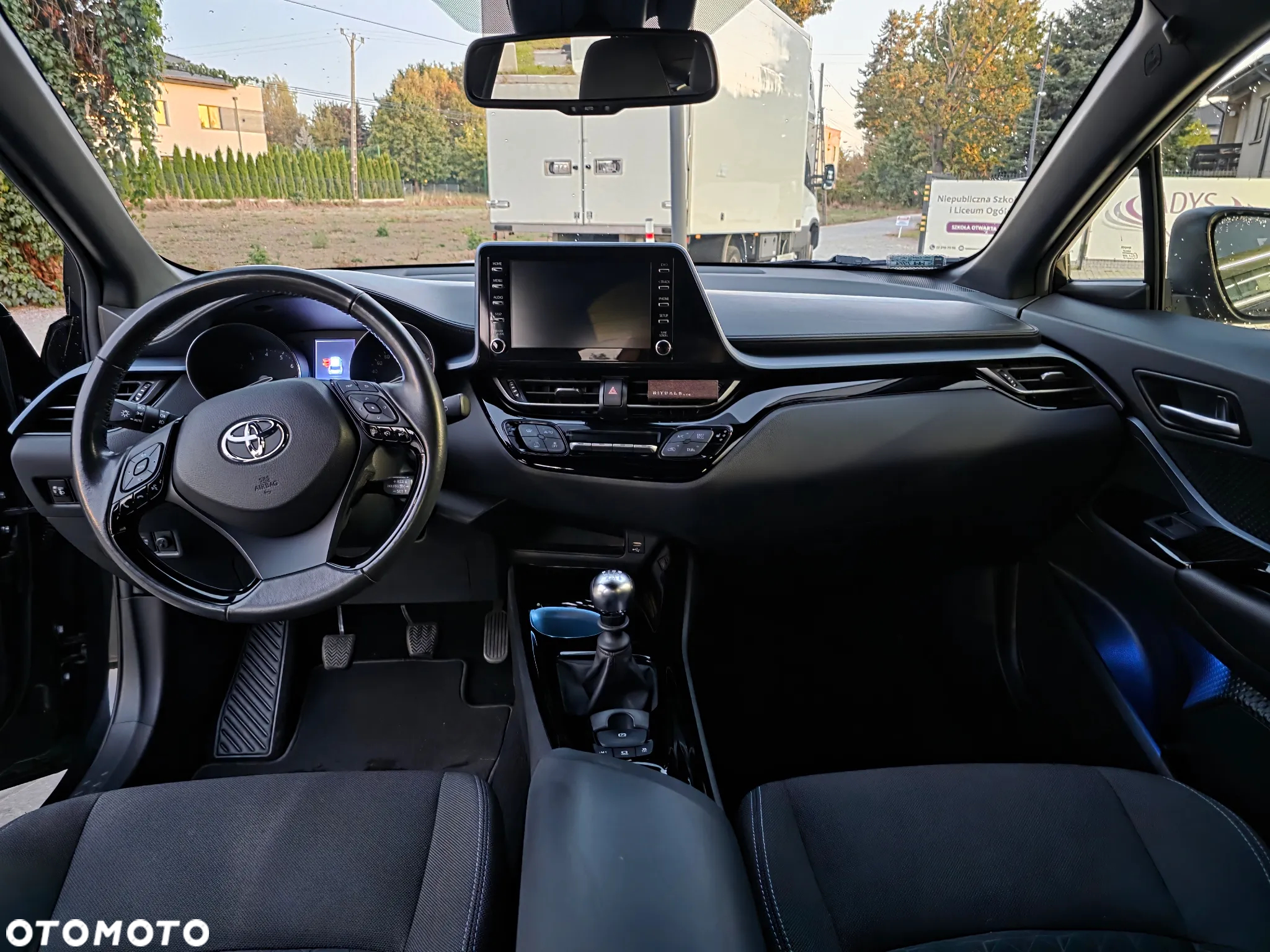 Toyota C-HR 1.2 T Style - 10