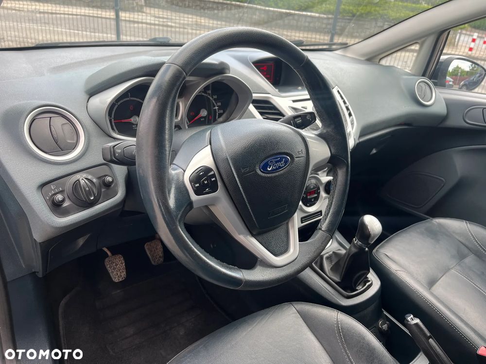 Ford Fiesta 1.6 TDCi Titanium X - 14