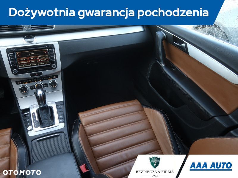 Volkswagen Passat - 9