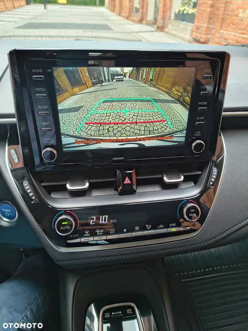 Toyota Corolla 1.8 Hybrid Comfort - 8