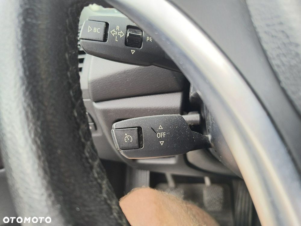 BMW Seria 1 118d Sport Line - 19