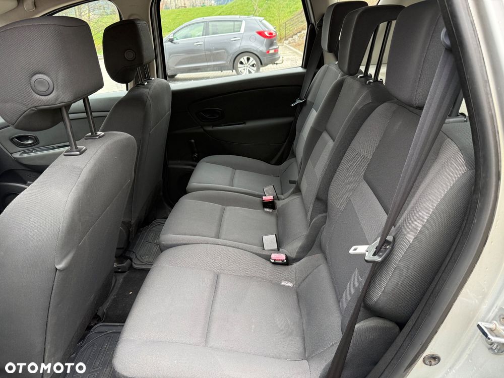 Renault Scenic dCi 110 Expression - 21