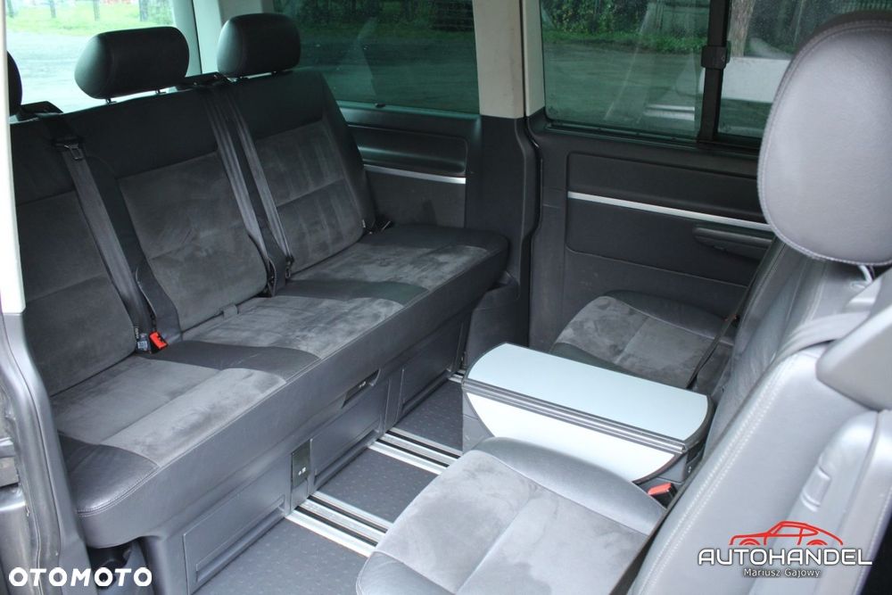 Volkswagen Multivan - 20