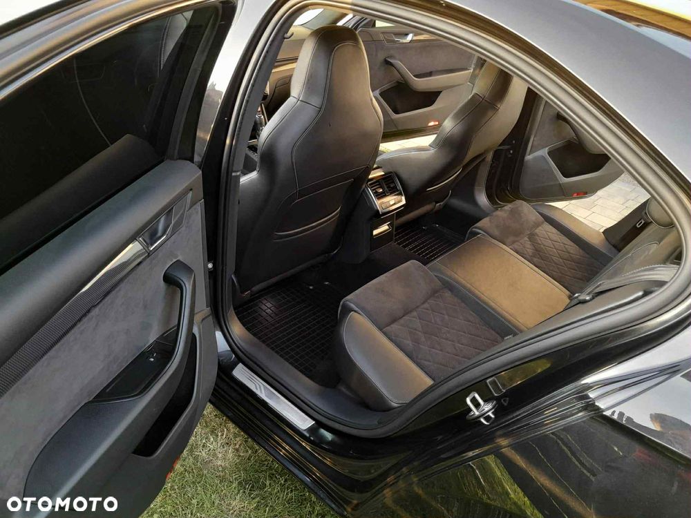 Skoda Superb 2.0 TDI 4x4 Sportline DSG - 9