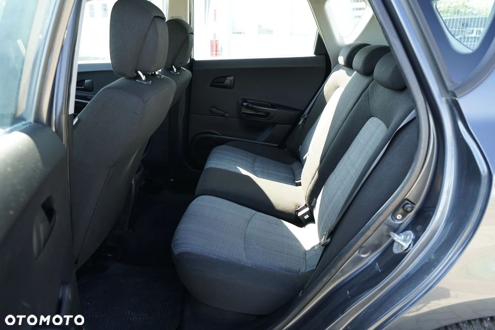 Kia Ceed 1.6 CRDi 90 Vision - 18