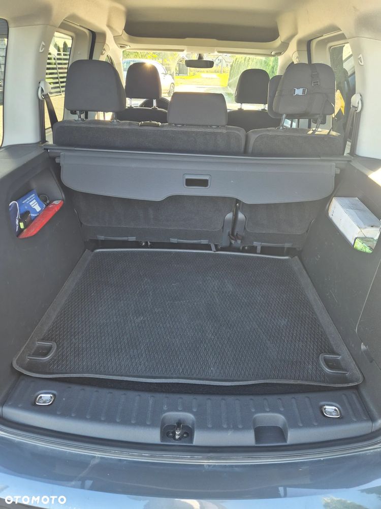 Volkswagen Caddy 2.0 TDI Comfortline DSG - 4