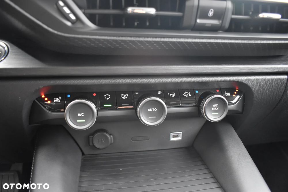 Citroën C5X 1.6 PureTech Shine EAT8 - 28
