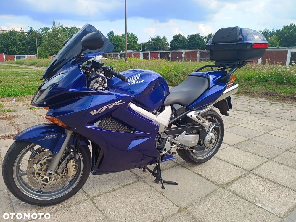 Honda VFR - 1