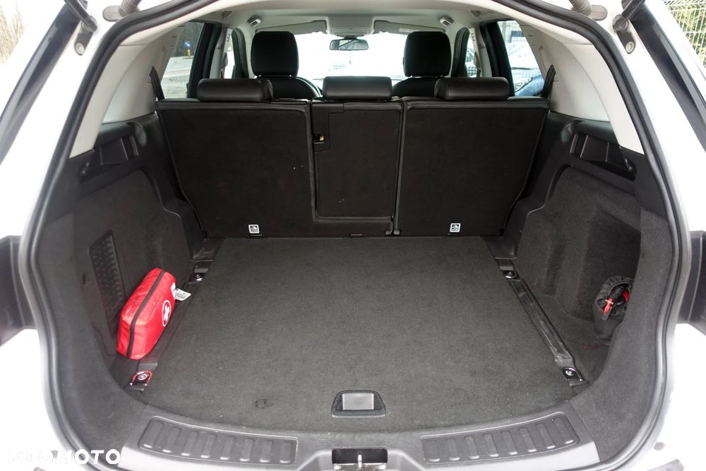 Land Rover Discovery Sport 2.0 Si4 SE - 32