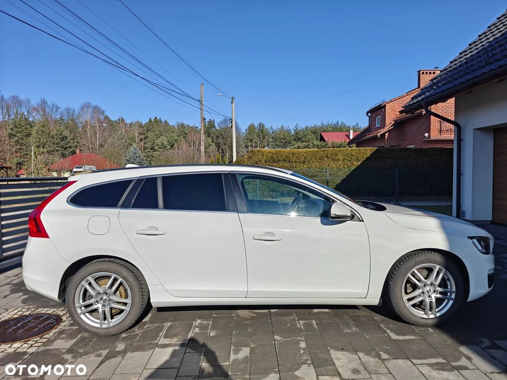 Volvo V60 D3 Momentum - 8
