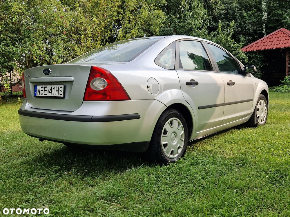 Ford Focus 1.6 Ambiente - 12