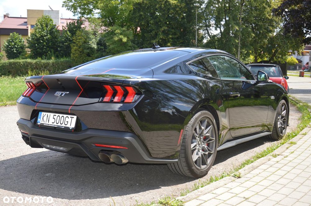 Ford Mustang - 12