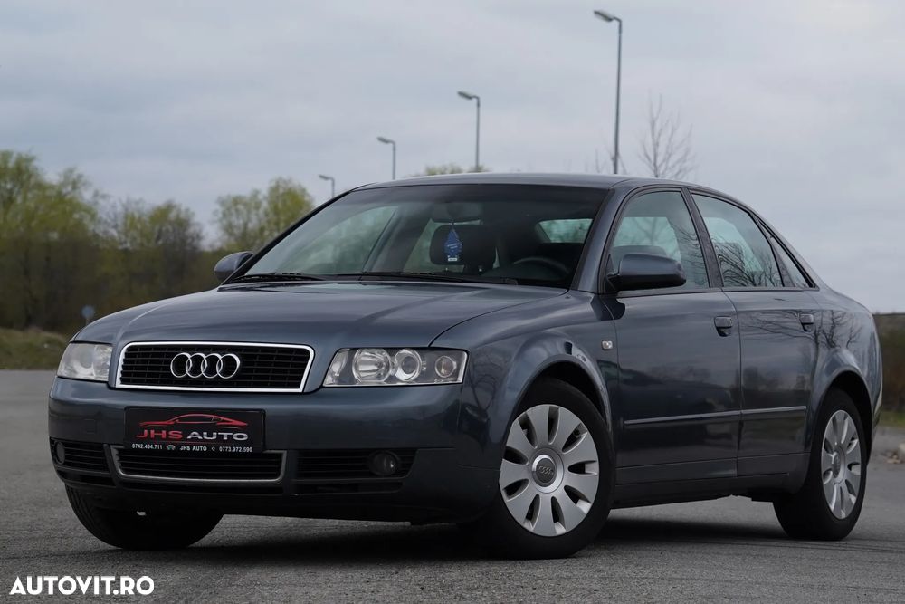 Audi A4 - 1
