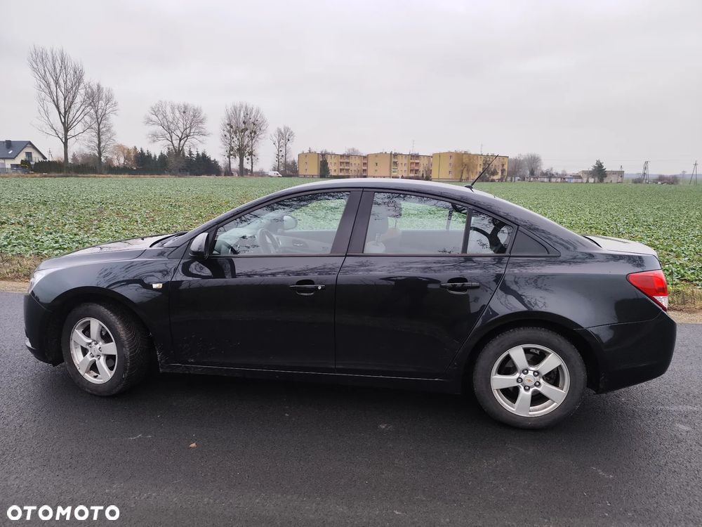 Chevrolet Cruze 1.6 LT - 18