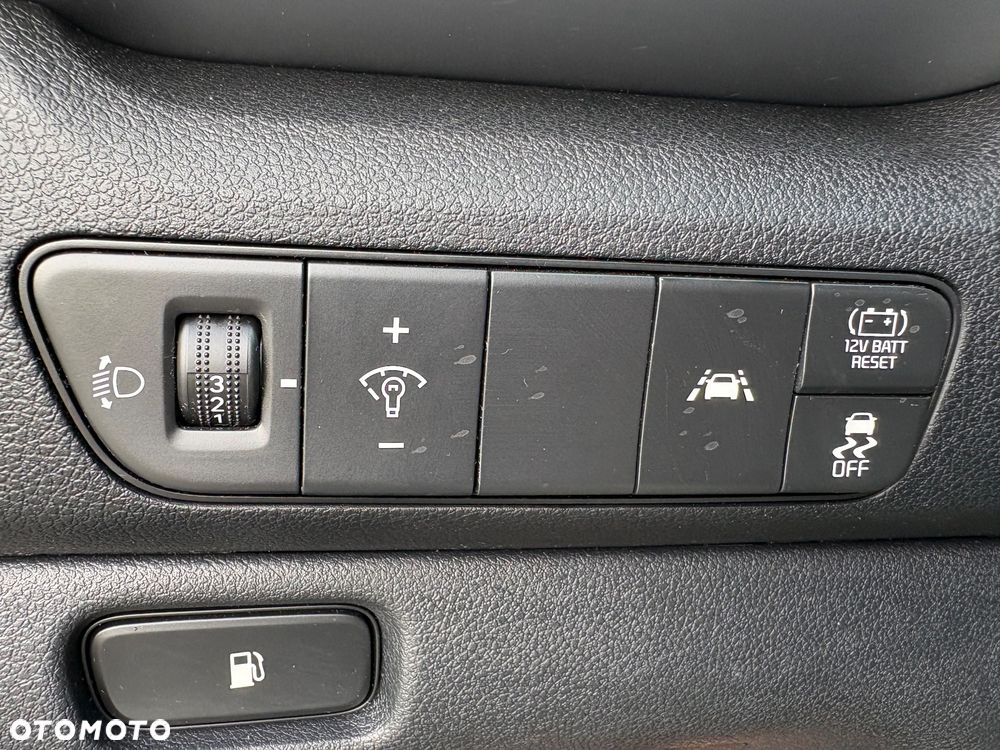 Kia Niro 1.6 GDI Hybrid M - 29