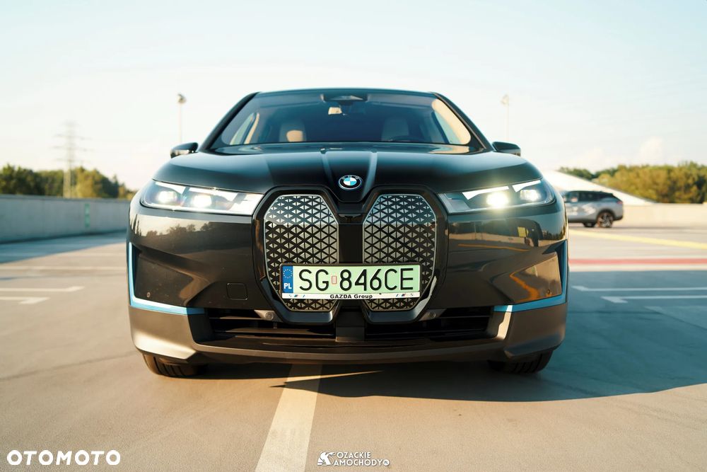 BMW iX - 2