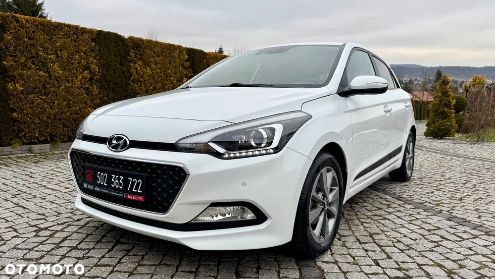 Hyundai i20 blue 1.2 Trend - 14
