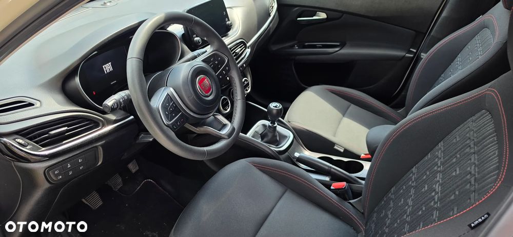 Fiat Tipo 1.6 MultiJet Red - 12