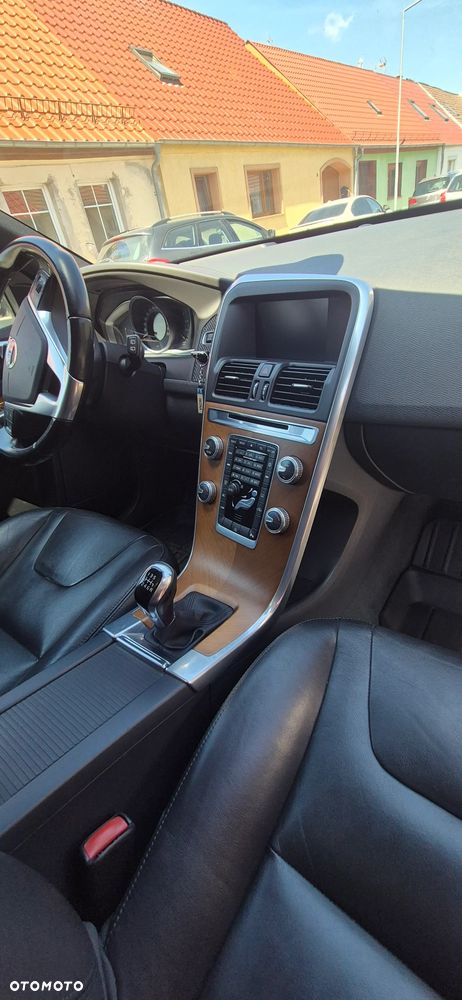 Volvo XC 60 D4 Drive-E R-Design Momentum - 14