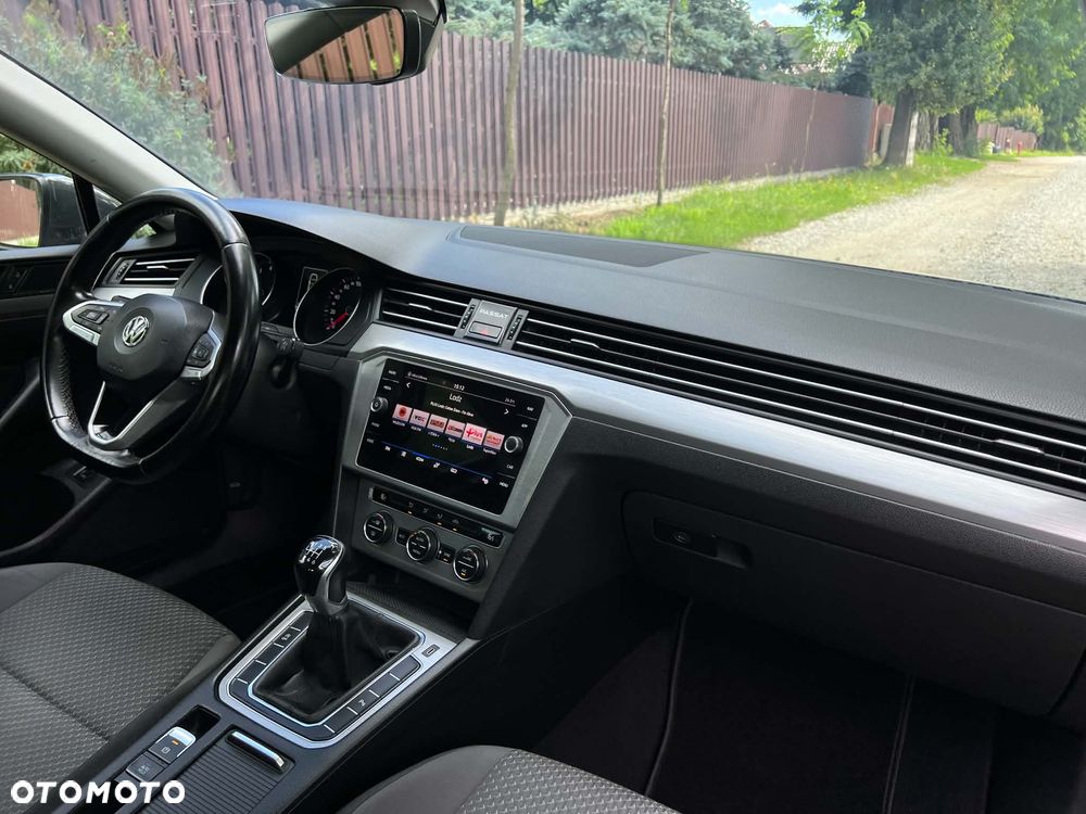Volkswagen Passat 1.5 TSI EVO Comfortline - 9