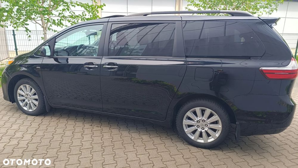Toyota Sienna 3.5 V6 XLE AWD - 11