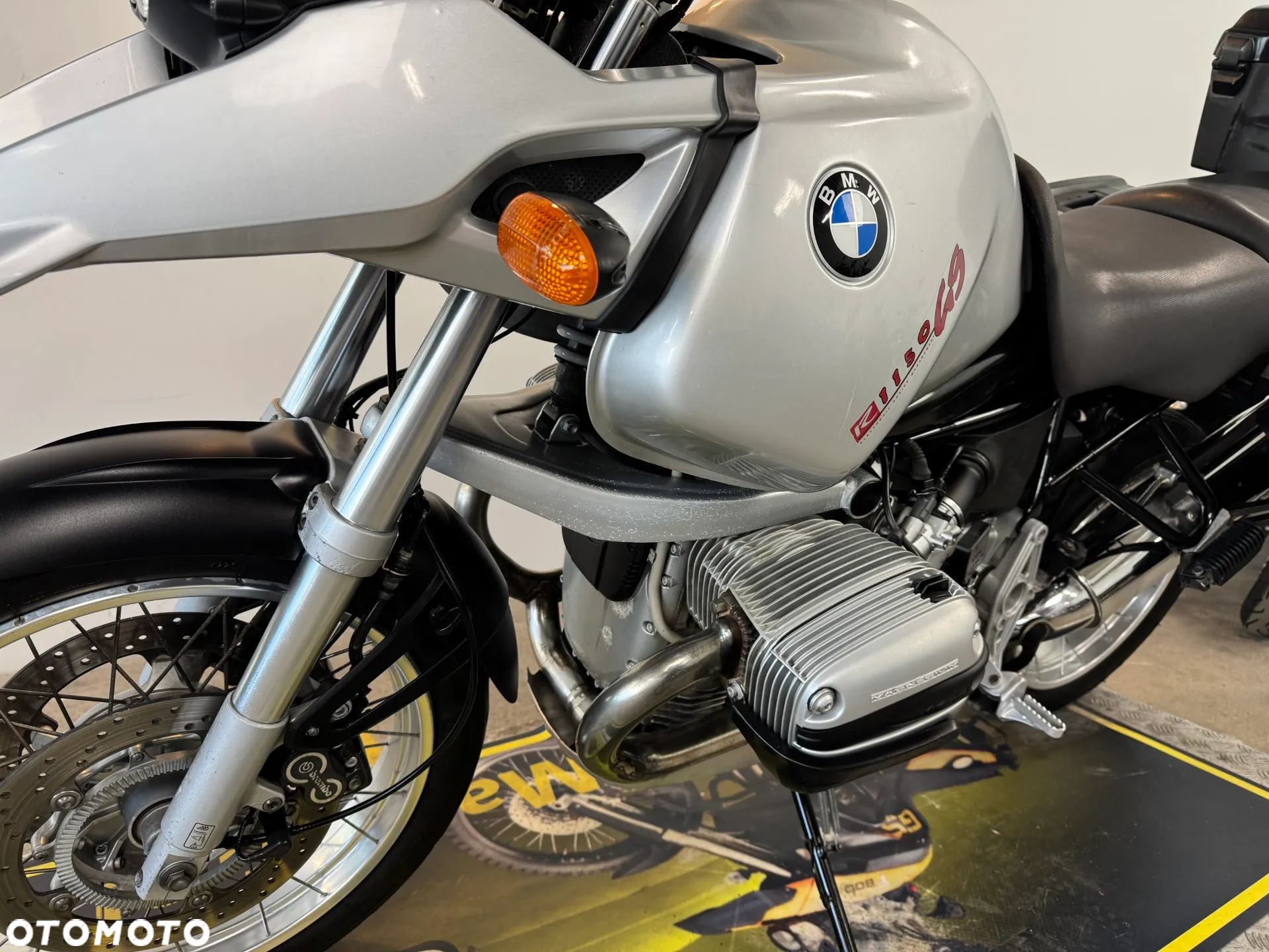 BMW R - 19