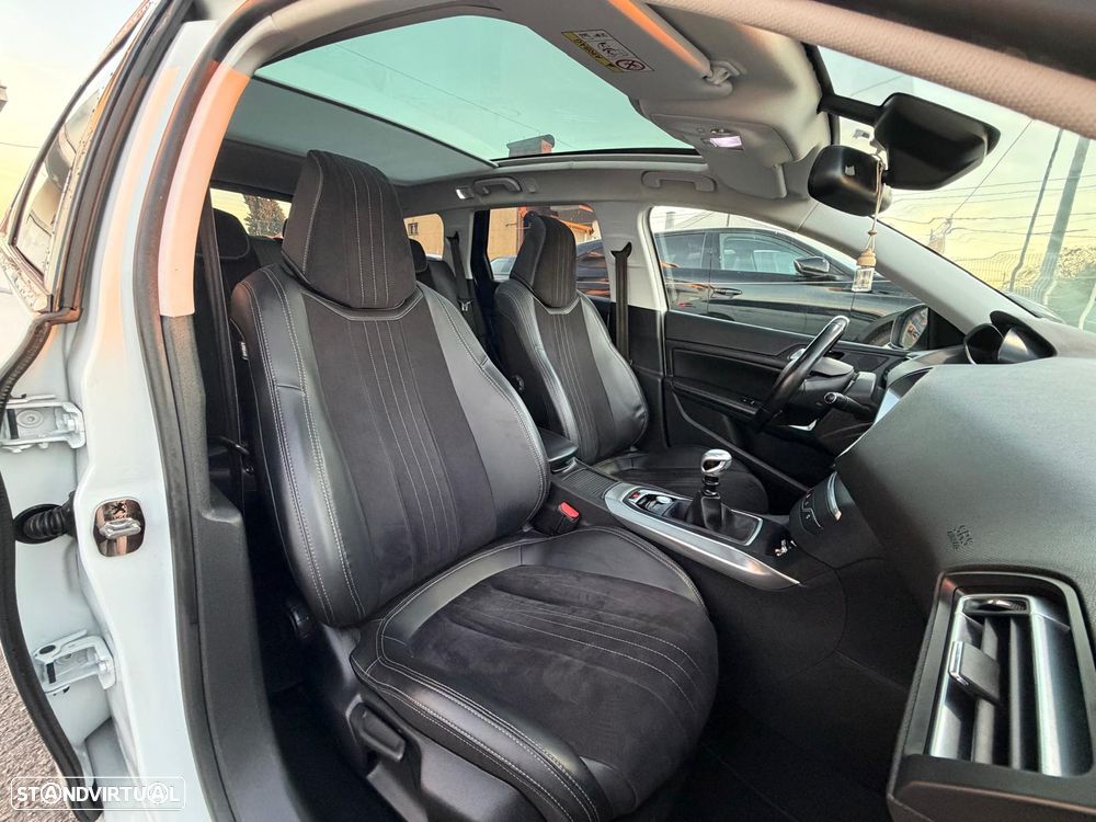 Peugeot 308 SW PureTech 130 Stop & Start Allure - 17