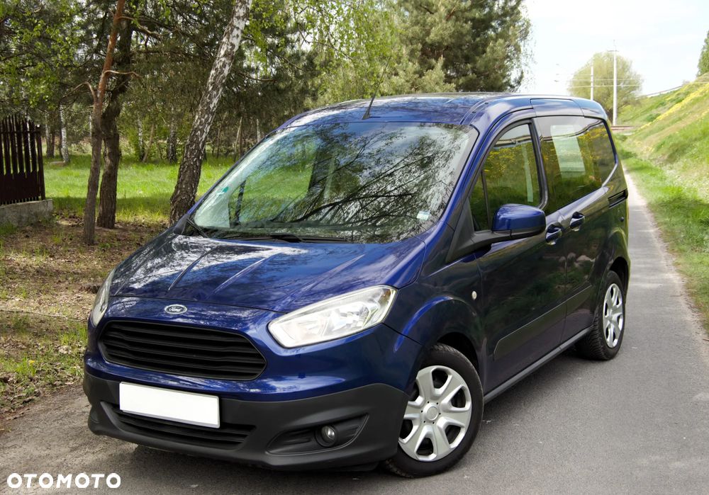 Ford Transit Courier - 10
