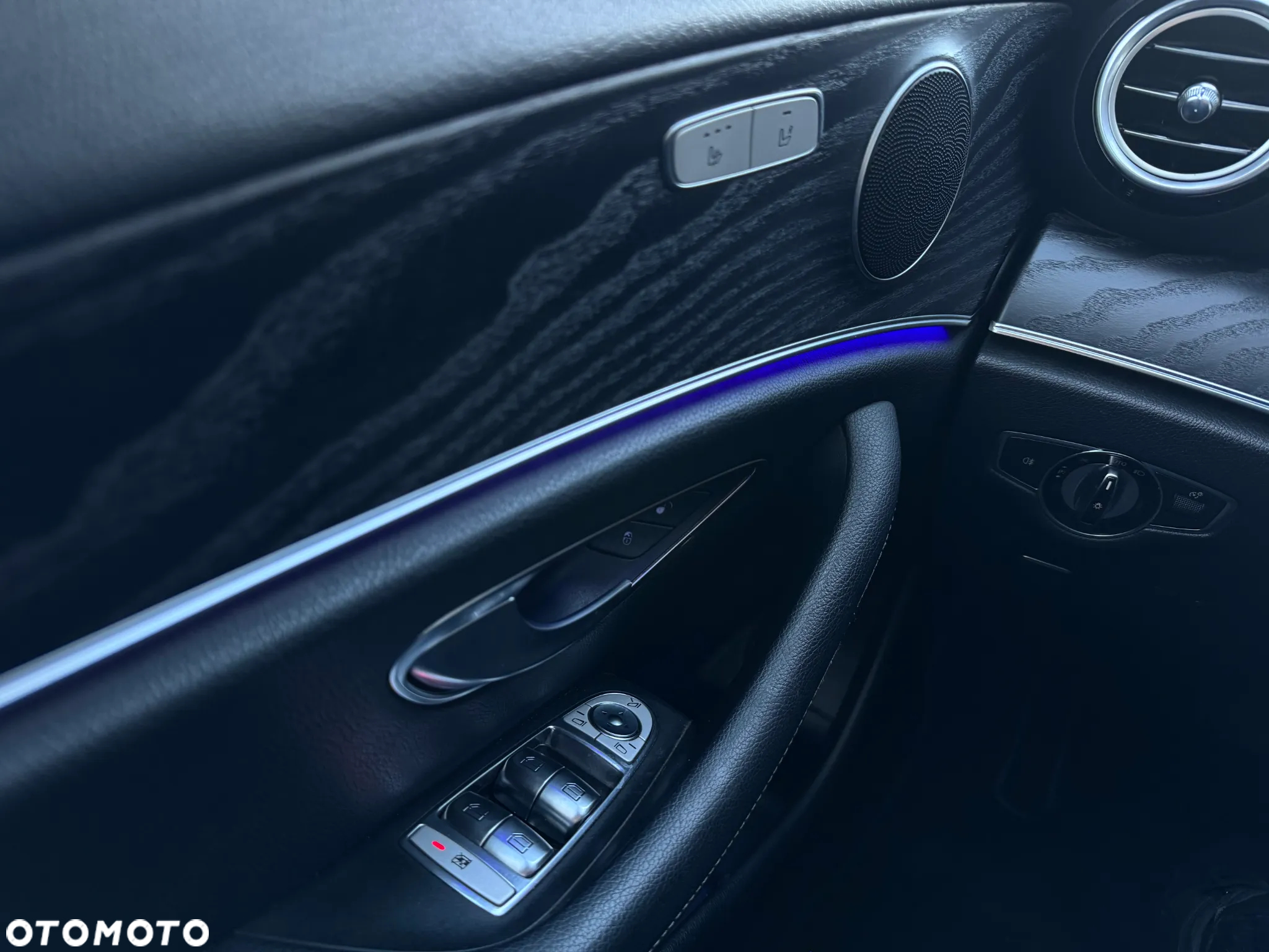 Mercedes-Benz Klasa E 220 d 9G-TRONIC - 18