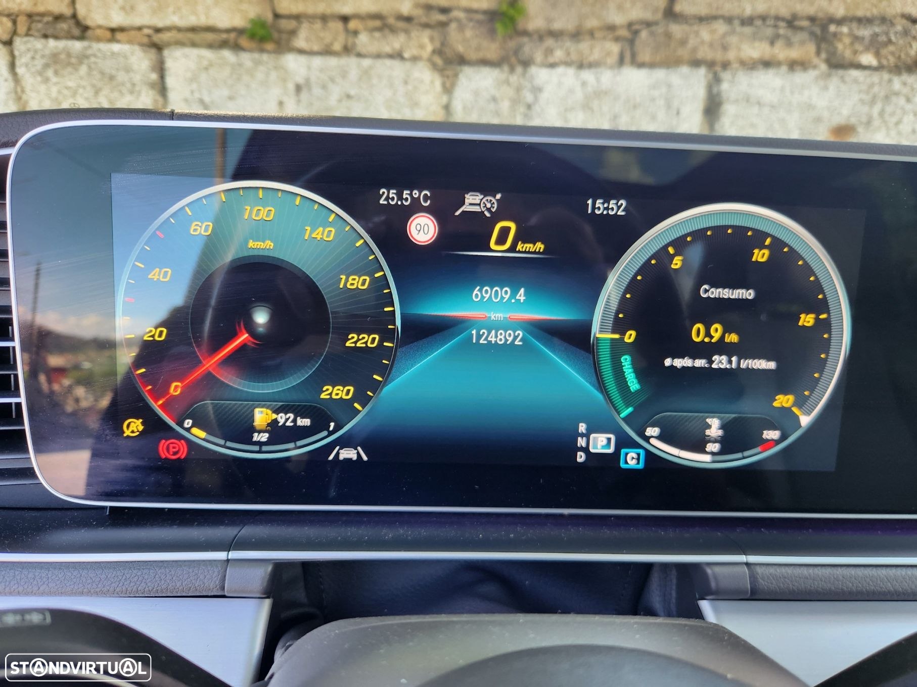 Mercedes-Benz GLE 300 d 4Matic - 25