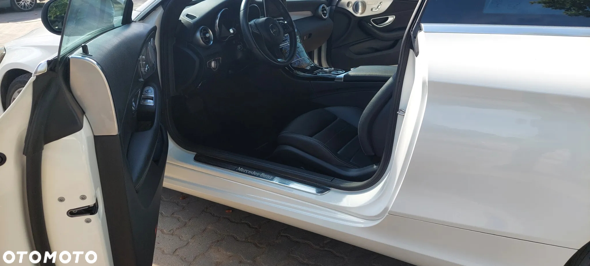 Mercedes-Benz Klasa C 300 9G-TRONIC - 24