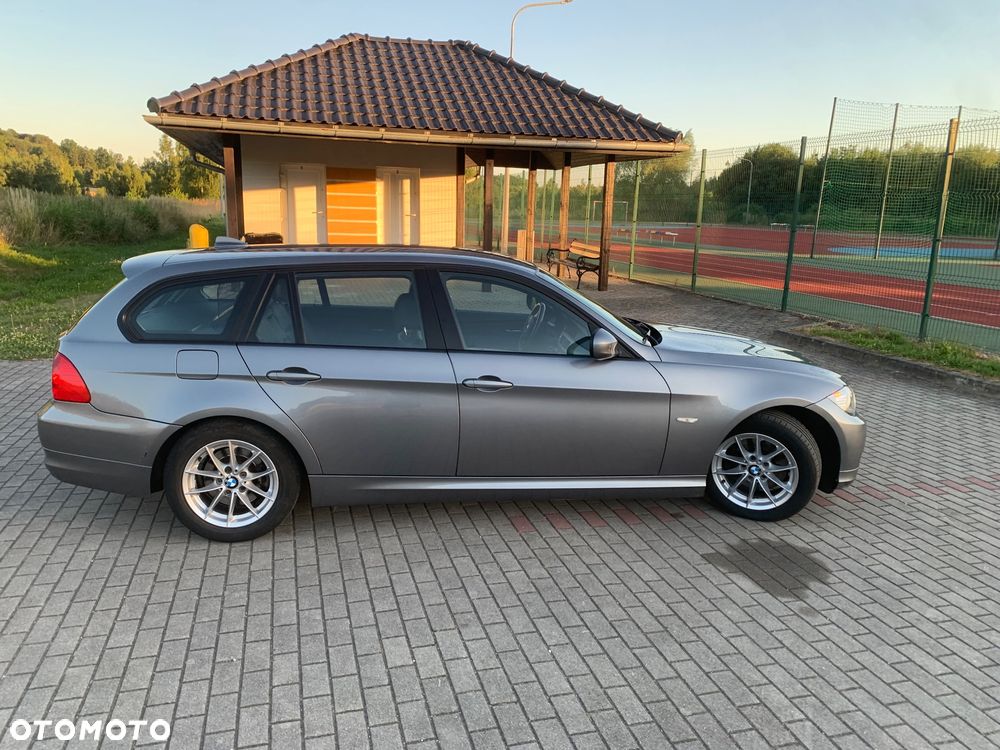 BMW Seria 3 320d Efficient Dynamics Edition Sport Line - 14