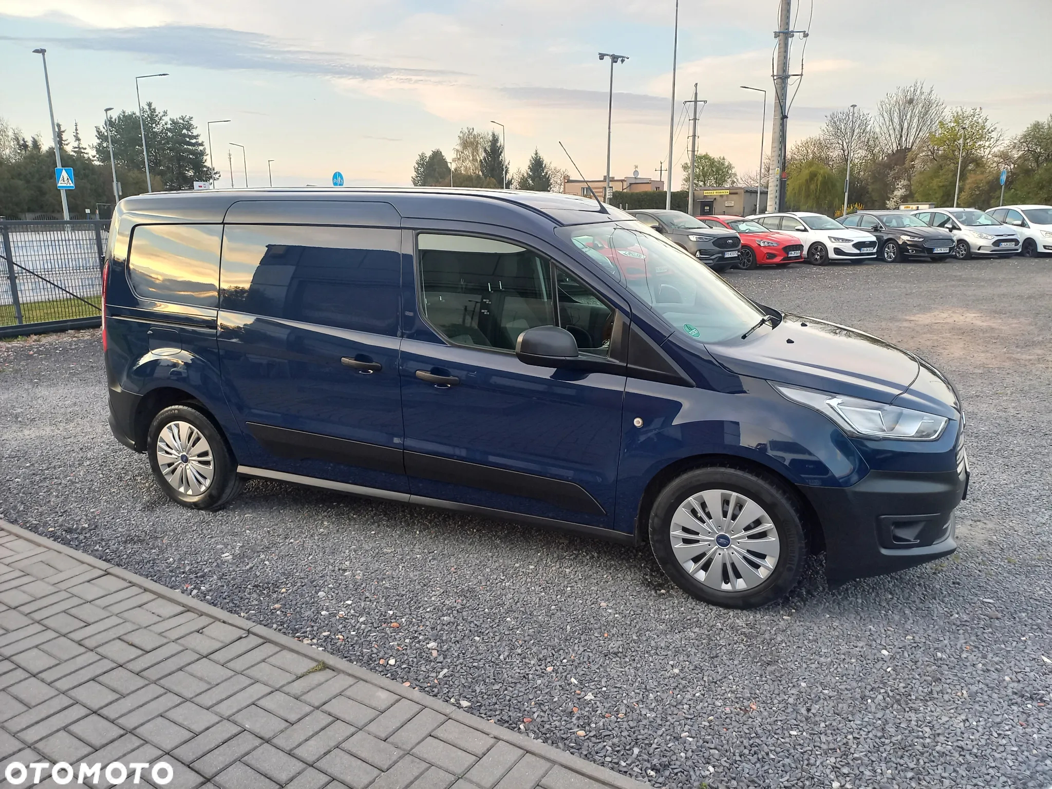 Ford Transit Connect - 11