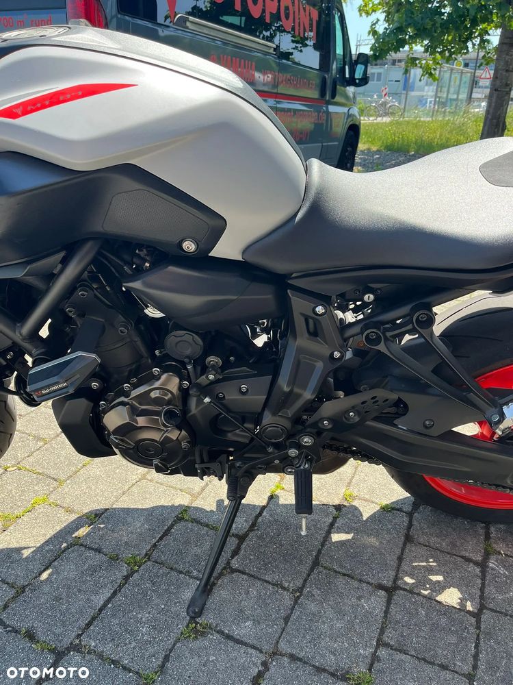 Yamaha MT - 12