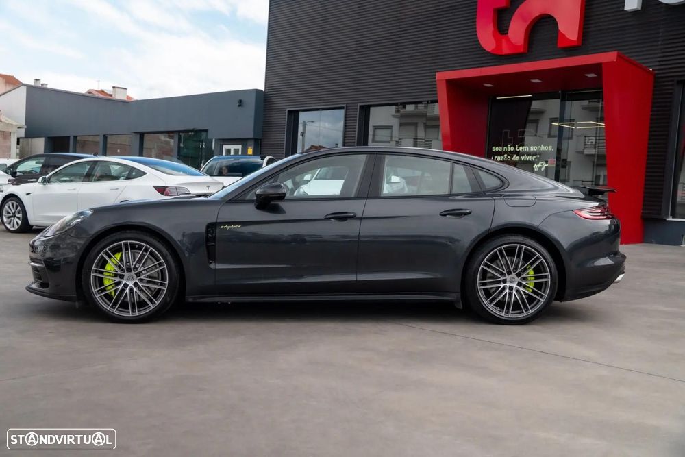 Porsche Panamera 4 E-Hybrid Platinum Edition - 41