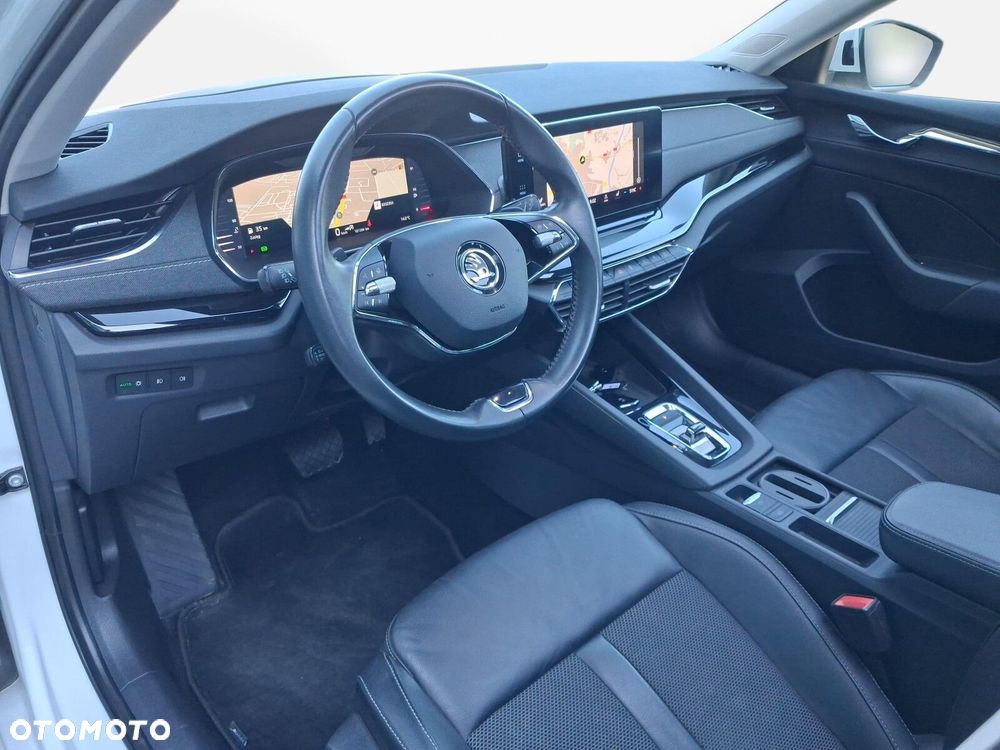 Skoda Octavia 2.0 TDI DSG Style - 10