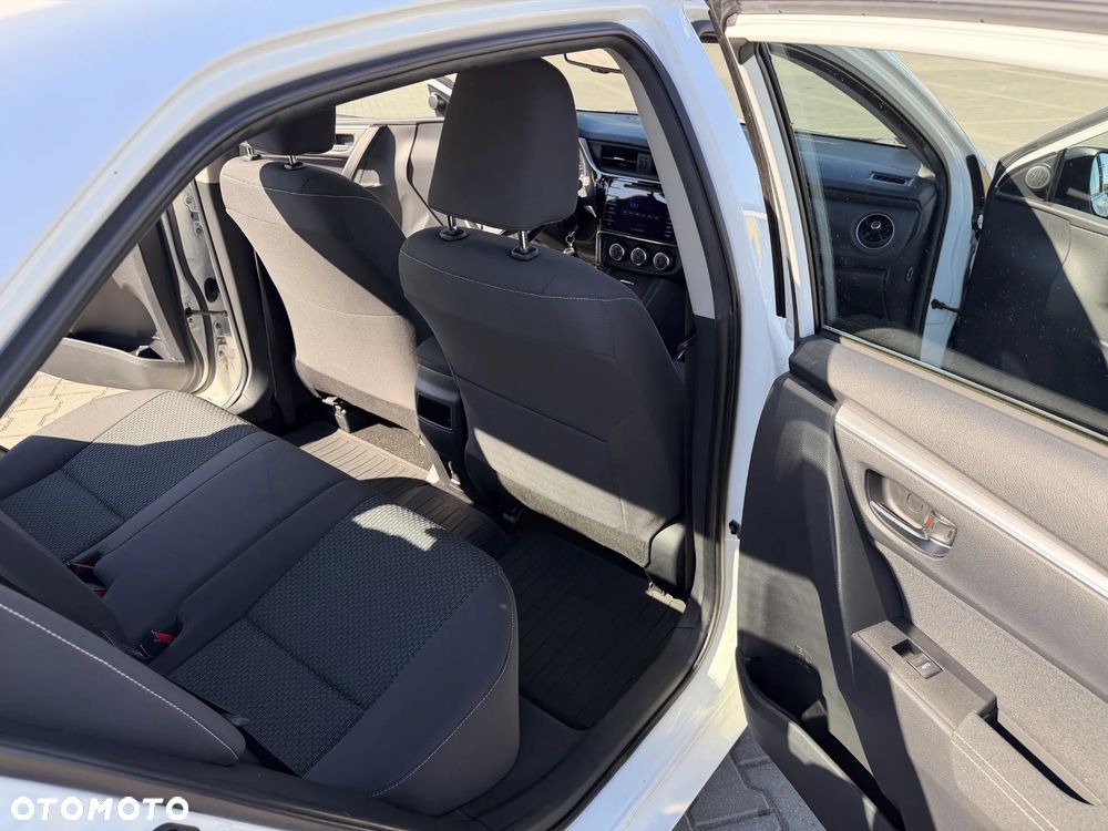 Toyota Corolla 1.6 Active EU6 - 14